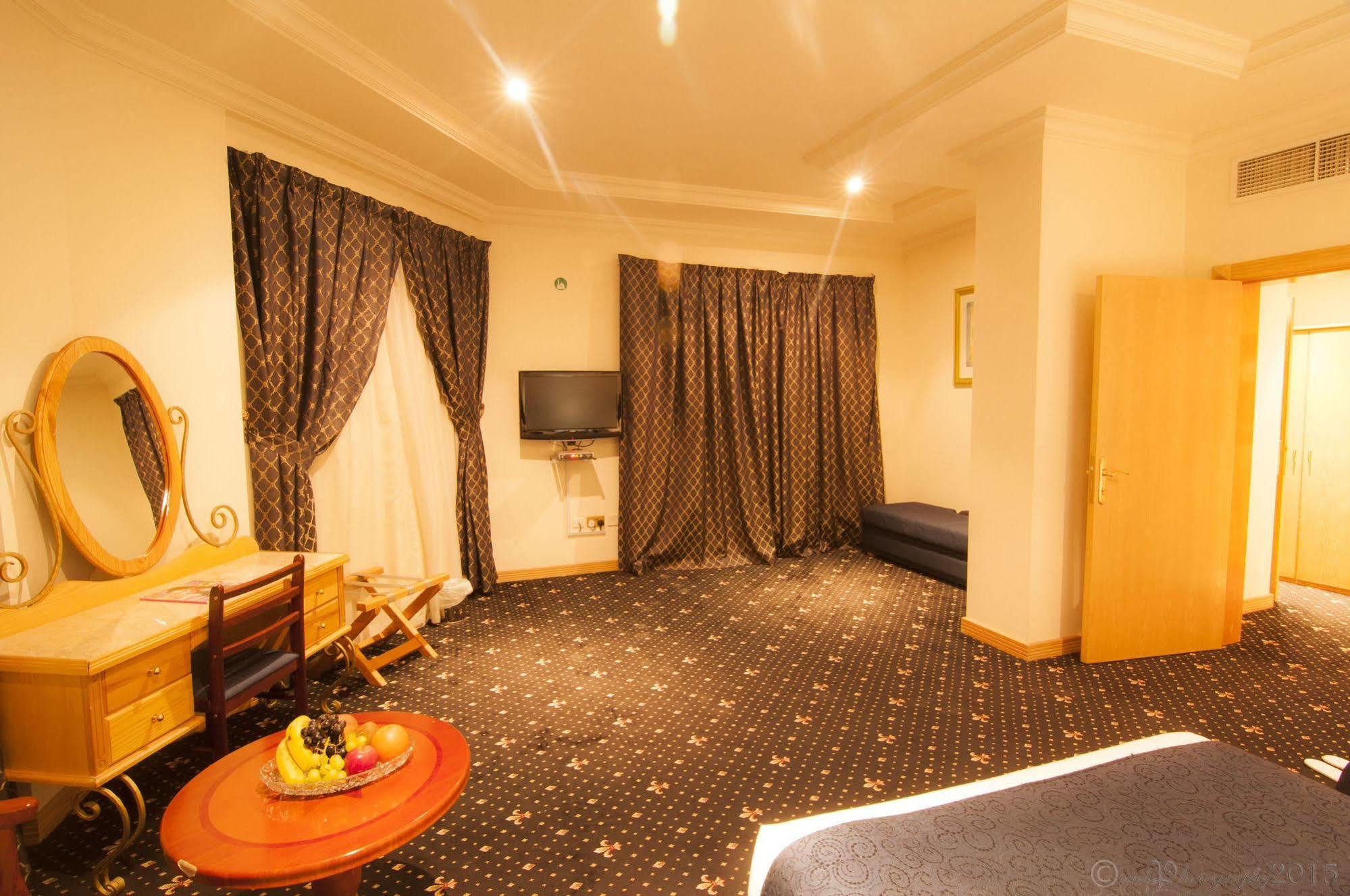 Cayam Hotel Doha Eksteriør billede