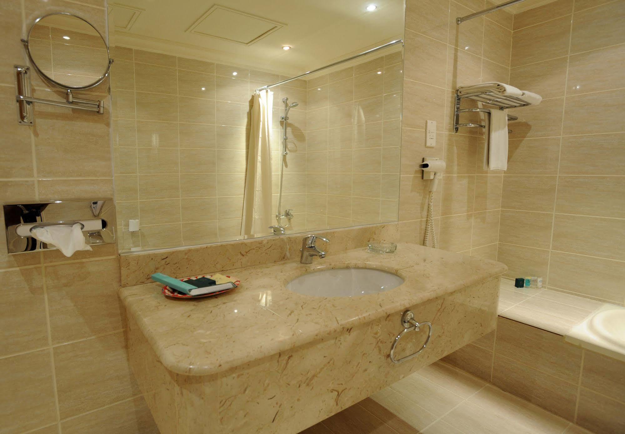 Cayam Hotel Doha Eksteriør billede