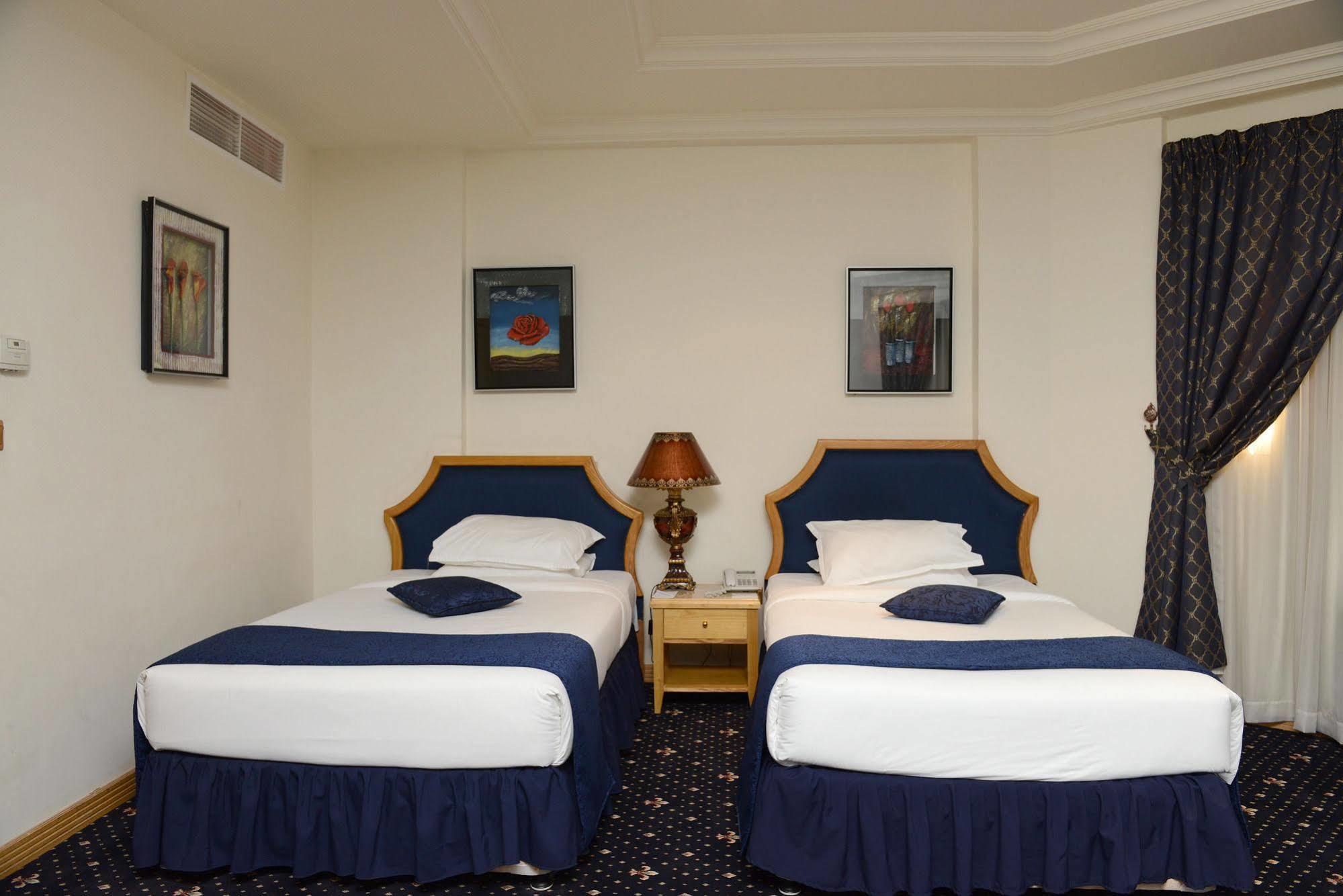 Cayam Hotel Doha Eksteriør billede