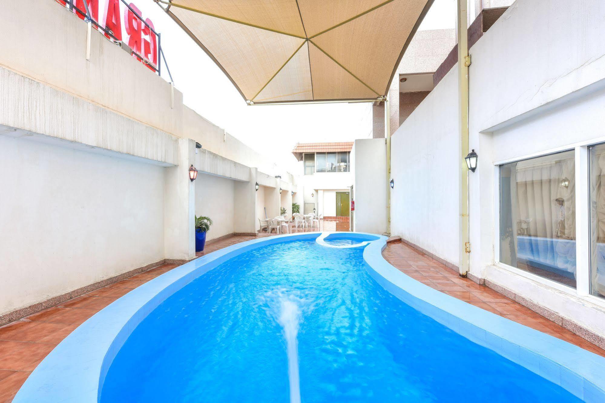 Cayam Hotel Doha Eksteriør billede
