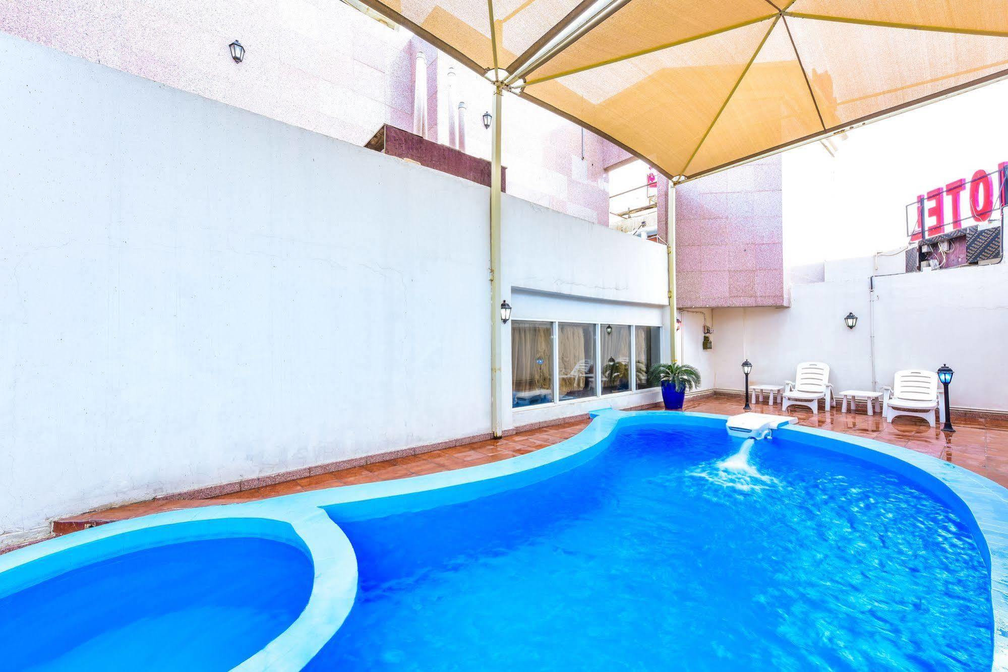 Cayam Hotel Doha Eksteriør billede