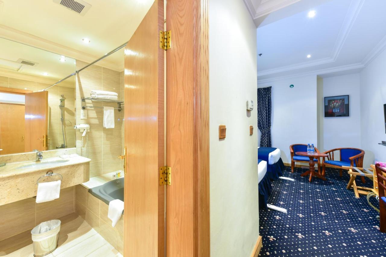 Cayam Hotel Doha Eksteriør billede